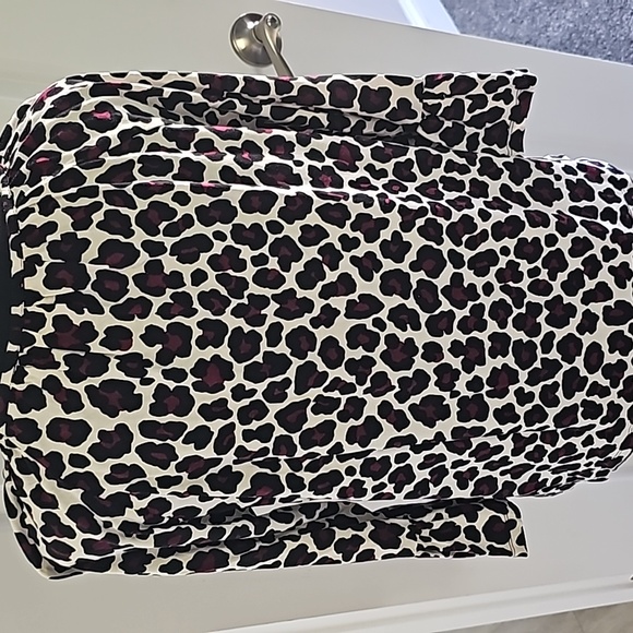 Animal print Top with 3/4 flair sleeves - Picture 2 of 3